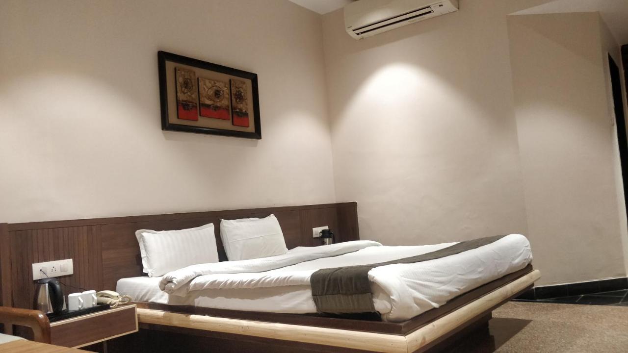 Hotel Mount Regency Mount Abu Ngoại thất bức ảnh